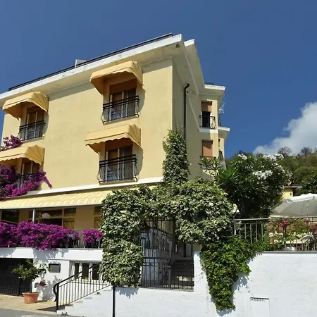 Giulia Hotel